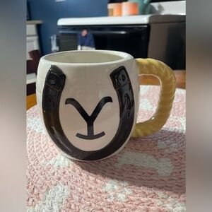 Rare 2021 Yellowstone Horseshoe Rope Ceramic Mug Large Zak! Paramount White